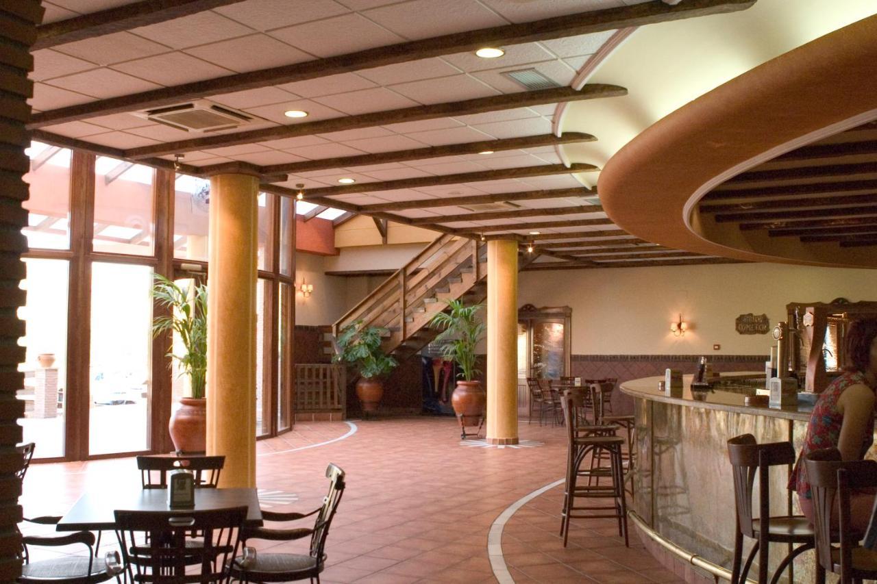 Hotel-Restaurante Cerrillo San Marcos Diezma Exteriér fotografie